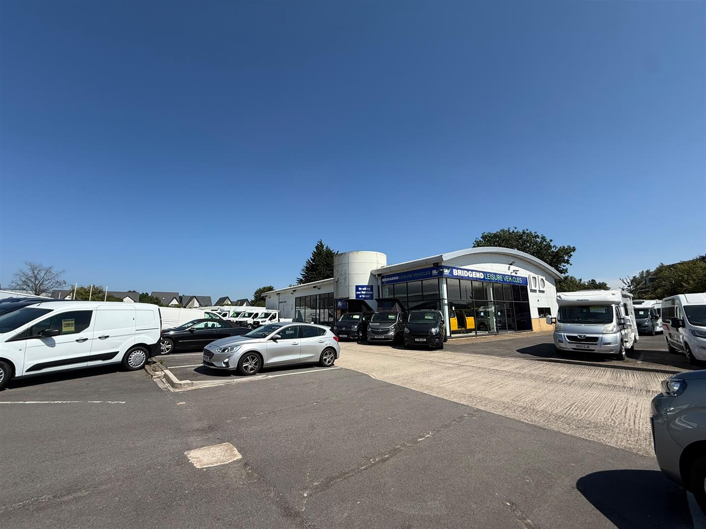 Showroom/Business Unit, Waterton Lane Bridgend, CF31 3YY